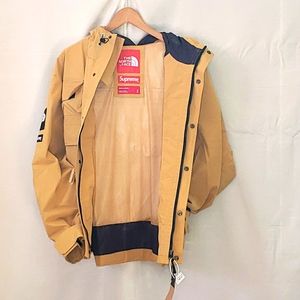 Supreme x North Face Mens Cargo set